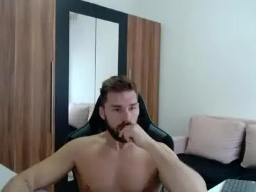 Chaturbate Nude Webcam of darius_94