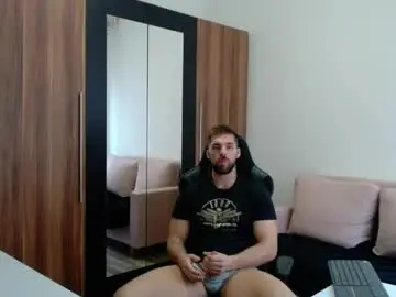 Chaturbate Best live sex cam show of darius_94