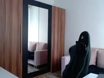Chaturbate Live Sex Cam of darius_94