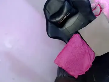 Chaturbate Adult Video Chat of papigoddesslover