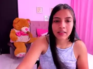 Chaturbate Live Sex Cam of zara_cute18