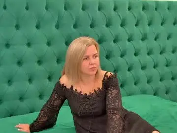 Chaturbate Free Porn Cam of adeleravelle
