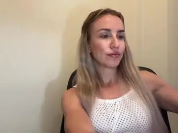 Chaturbate Live Sex Cam of nyxelia_