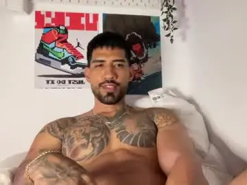 Chaturbate Free Porn Cam of myke_esthetic