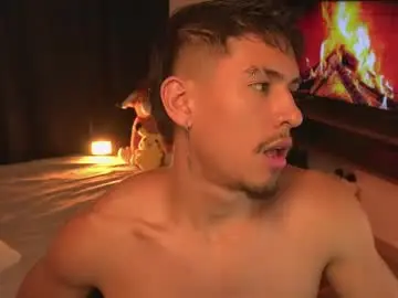 Chaturbate Watch Live Sex Cams of aaronfox_