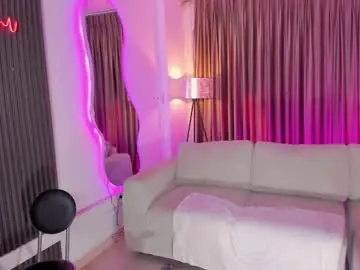 Chaturbate Free Porn Cam of leah_greyy