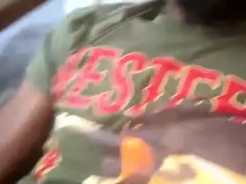Chaturbate Live Sex Cam of dasquirtmaster