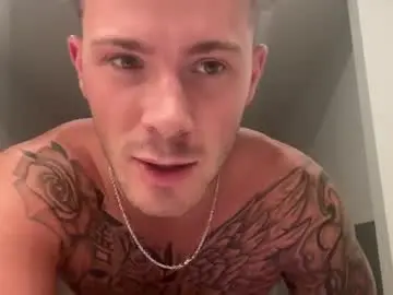 Chaturbate Live Sex Cam of bigjonnnnnn