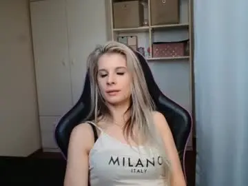 Chaturbate Adult Webcams of kristineamore