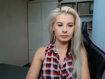 Chaturbate Free Porn Cam of kristineamore