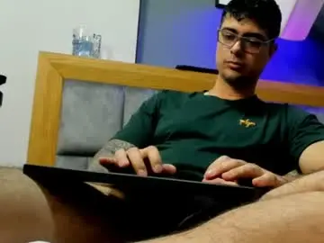 Chaturbate Best live sex cam show of adam_clarke