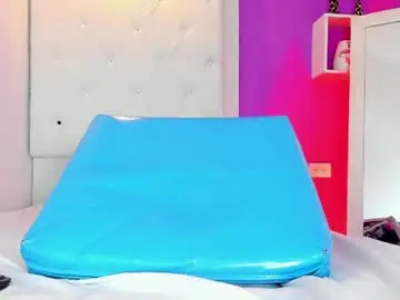 Chaturbate Free Porn Cam of roxy_sexy69