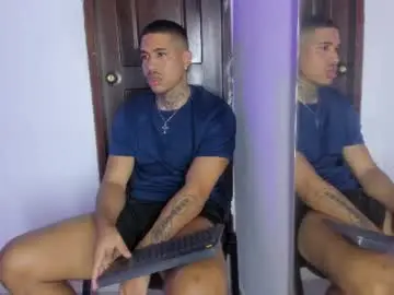 Chaturbate Nude Webcam of chirshot21_