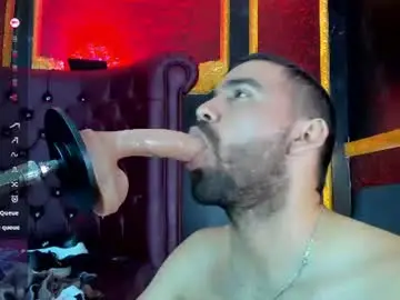 Chaturbate Live Sex of magnus_alejo