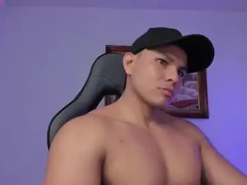 Chaturbate Best live sex cam show of roy__constance
