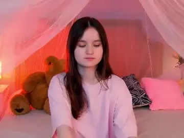Chaturbate Live Sex Cam of strawbunnybite