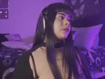 Chaturbate Nude Webcam of atena_hill93