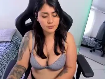 Chaturbate Best live sex cam show of emmax_x