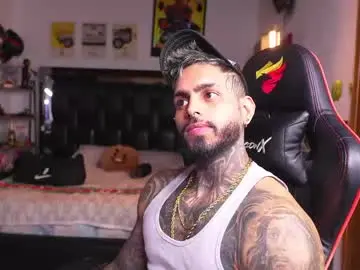 Chaturbate Best live sex cam show of logan_hugh8