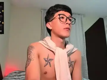 Chaturbate Best live sex cam show of guy_veryhot1