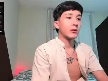 Chaturbate Best live sex cam show of guy_veryhot1
