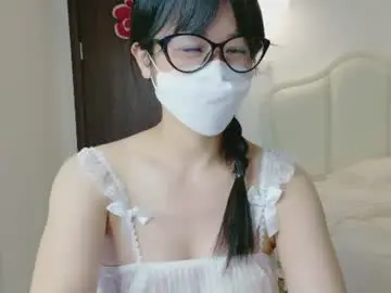 Chaturbate Nude Webcam of strawberry_loveee