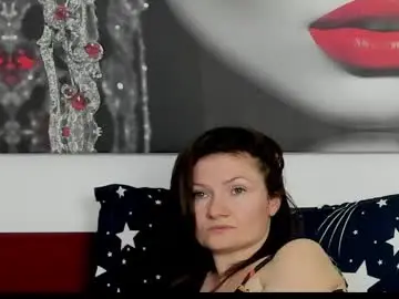 Chaturbate Live Sex of illegalbeauty87