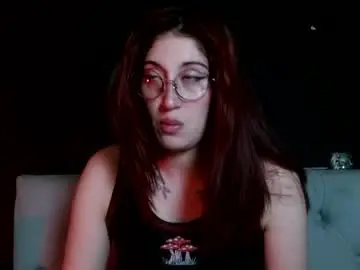 Chaturbate Live Sex Cam of red_moonn