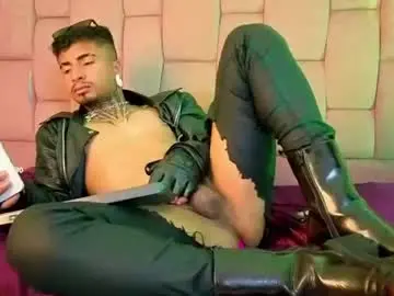Chaturbate Live Sex Cam of bastian66_