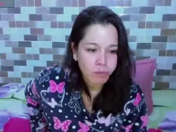 Chaturbate Live Sex Cam of jessica_robertss