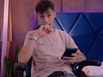Chaturbate Live Sex Cam of lionfoster