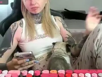 Chaturbate Free Live Porn of _feralberry__