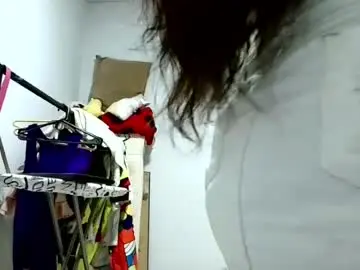 Chaturbate Live Sex Cam of aisha_koswell3