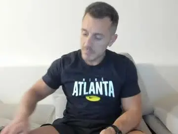 Chaturbate Best live sex cam show of roberto4ever