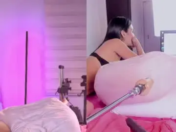 Chaturbate Live Sex Cam of kinkymindy_