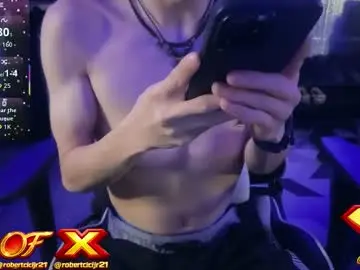 Chaturbate Nude Webcam of robertcicijr21