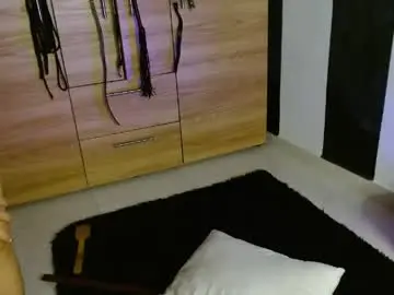 Chaturbate Sex Cam of cuteisabella_a