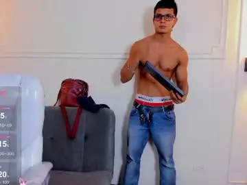 Chaturbate Nude Webcam of paradise_boy_s