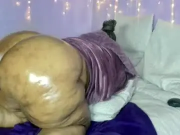 Chaturbate Live Sex Cam of wilmaassylum