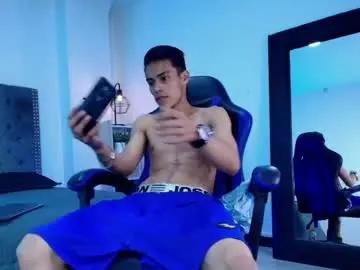 Chaturbate Private Sex Chat of tommy_west_