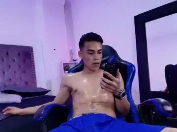 Chaturbate Best live sex cam show of tommy_west_