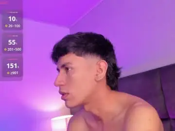 Chaturbate Watch Live Sex Cams of damien_howard