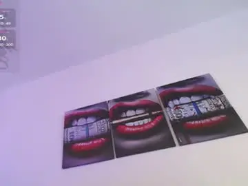Chaturbate Live Porn of mia_downson