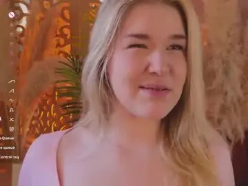 Chaturbate Sex Chat of smiley_mia_