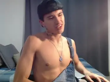 Chaturbate Live Sex of taylor_024