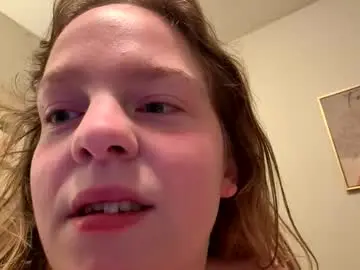 Chaturbate Nude Webcam of happysnowbunny24