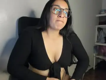 Chaturbate Adult Video Chat of kira_stormm58