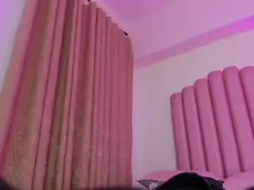 Chaturbate Live Sex Cam of lana_fox01