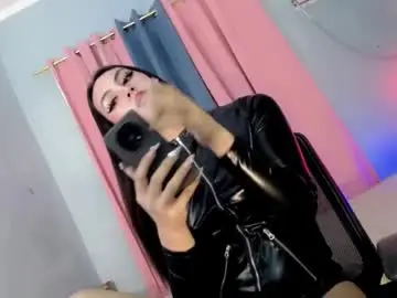 Chaturbate Live Sex Cam of queen_danaya