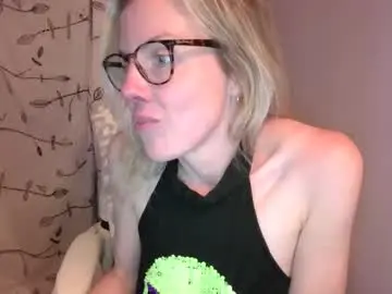 Chaturbate Free Porn Cam of holly_bourbon